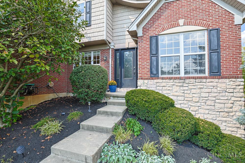 Photo 2 of Single family home for sale at 6809 Stewart Rd, Columbia Twp, OH 45236 | MLS# 1892833 | Listing updated on 2026-09-12