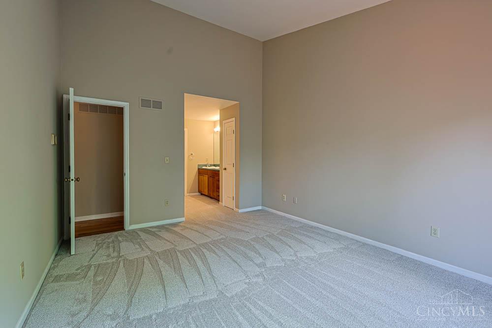 699 Totten Way, Cincinnati, OH, 45226 — photo 16