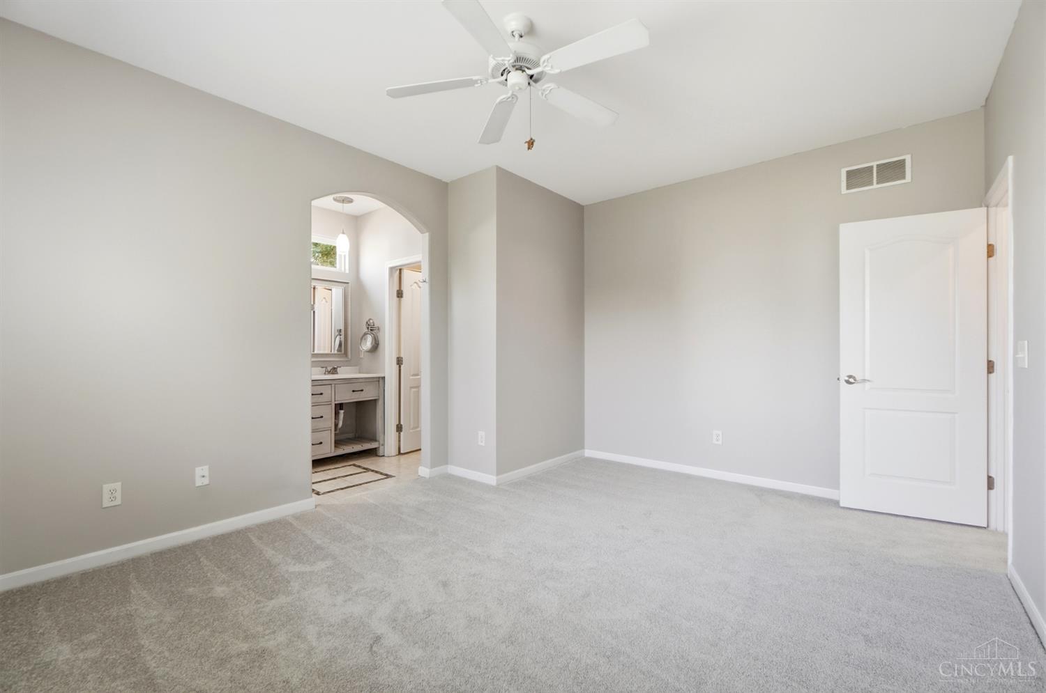 6005 Hidden Oaks Court, Hamilton Twp, OH, 45039 — photo 15