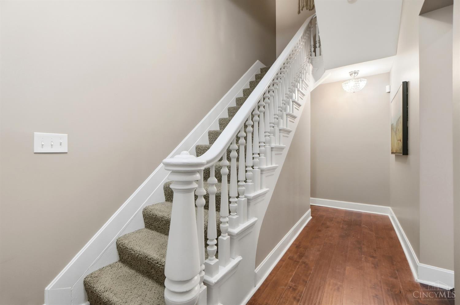 558 Milton Street, Cincinnati, OH, 45202 — photo 8