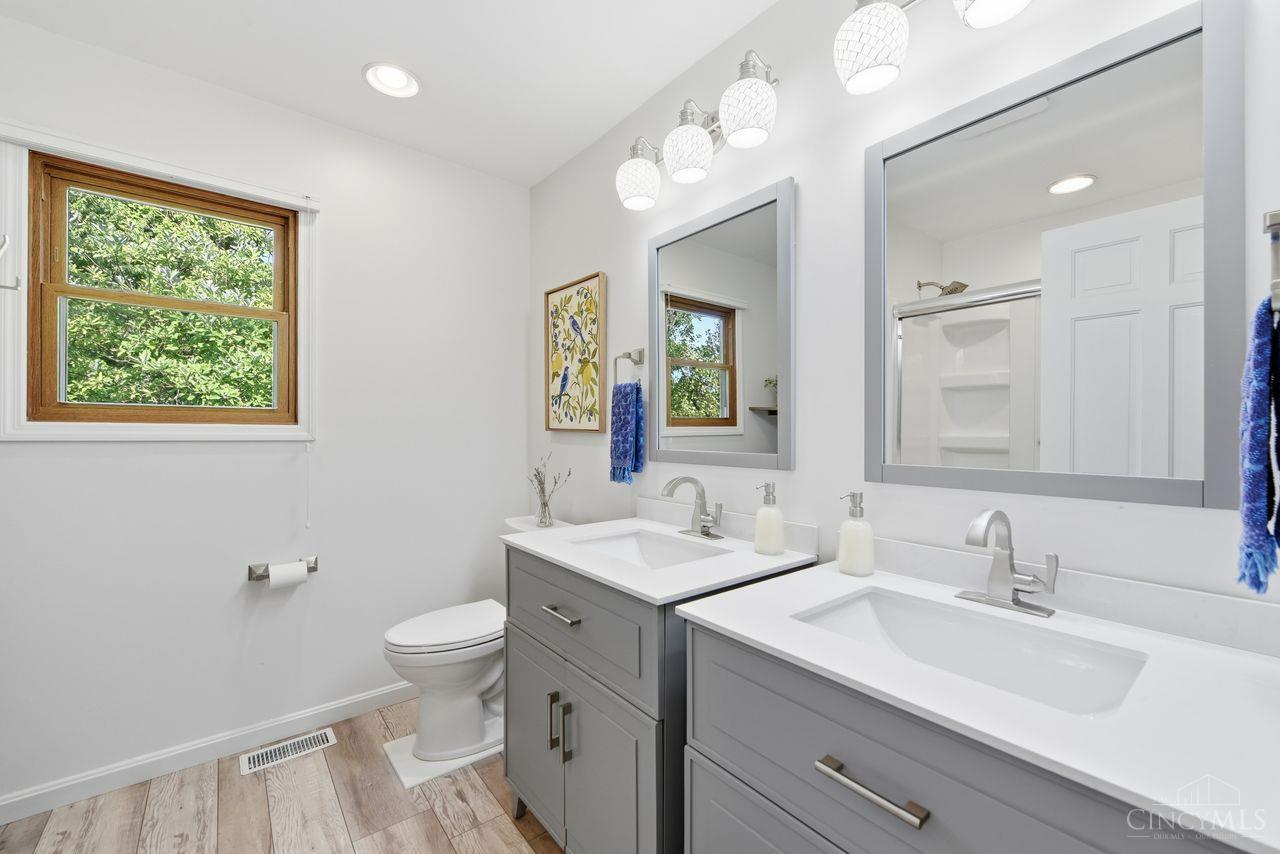 9985 Meadow Hills Drive, West Chester, OH, 45241 — photo 33