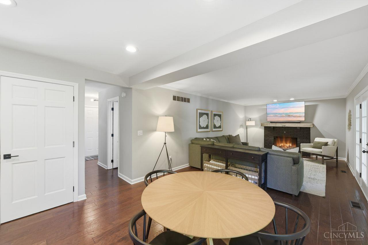 9985 Meadow Hills Drive, West Chester, OH, 45241 — photo 19