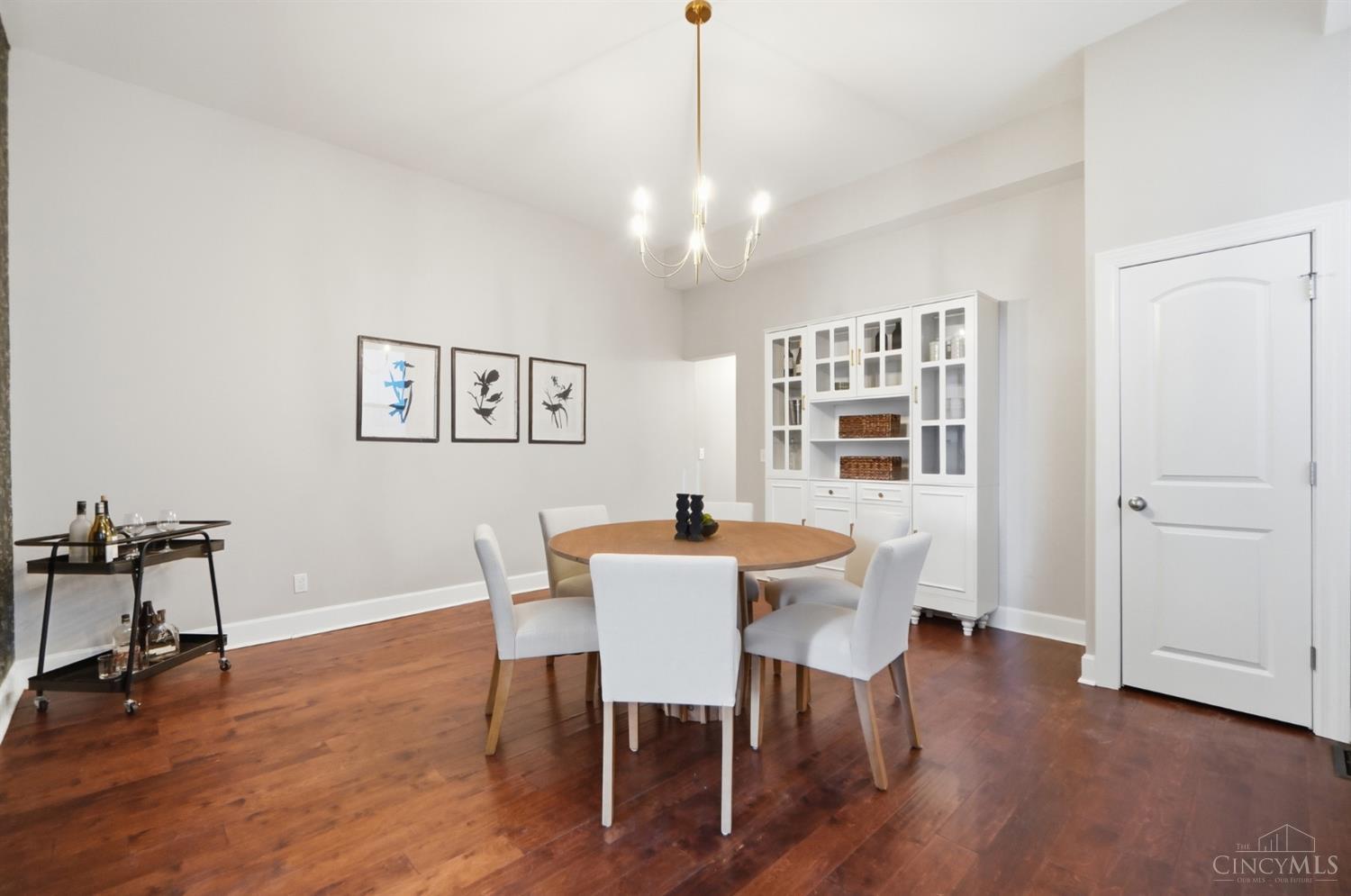 558 Milton Street, Cincinnati, OH, 45202 — photo 11