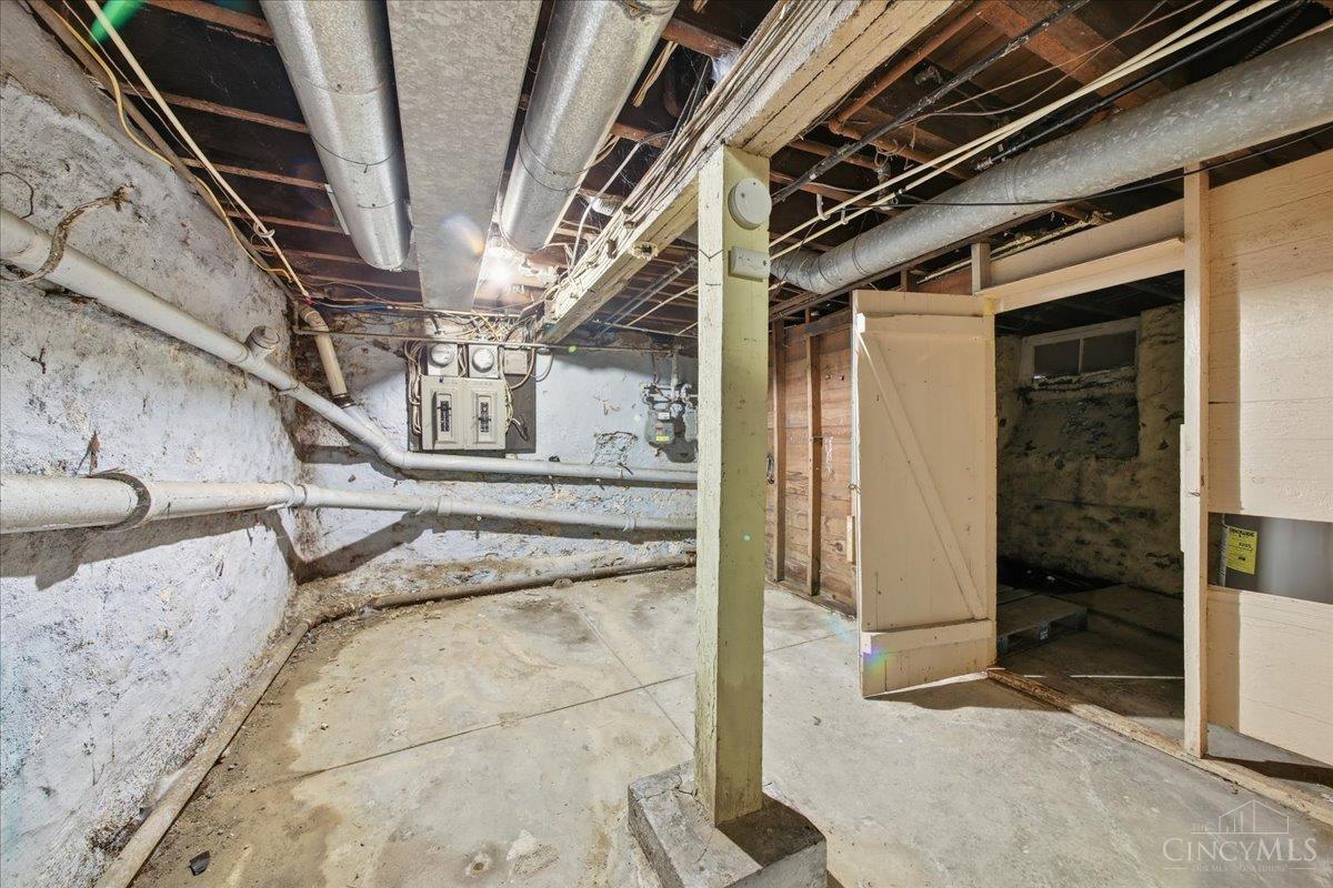 1044 Rosemont Avenue, Cincinnati, OH, 45205 — photo 41