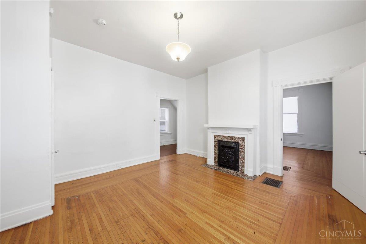 1044 Rosemont Avenue, Cincinnati, OH, 45205 — photo 13