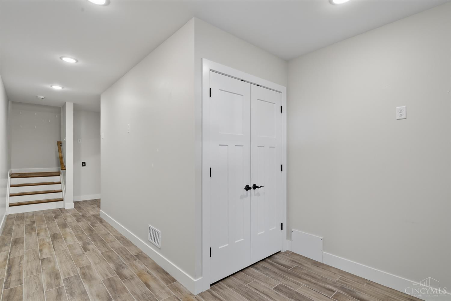 5749 Sanctuary Place, Cincinnati, OH, 45230 — photo 8