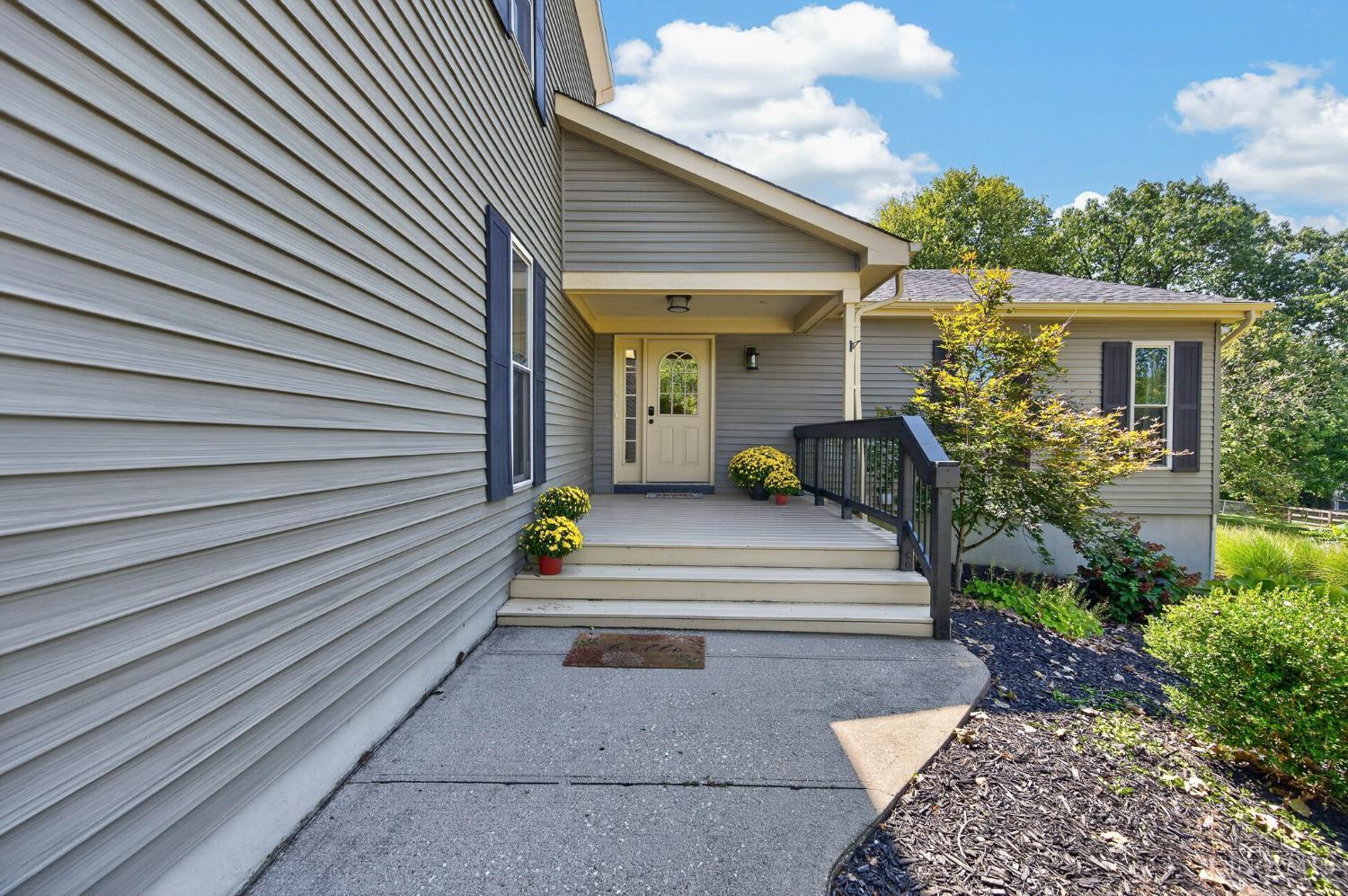 Photo 2 of Sale Pending at 6821 Dutchland Blvd, Liberty Twp, OH 45044 | MLS# 1893050 | Listing updated on 2026-09-13