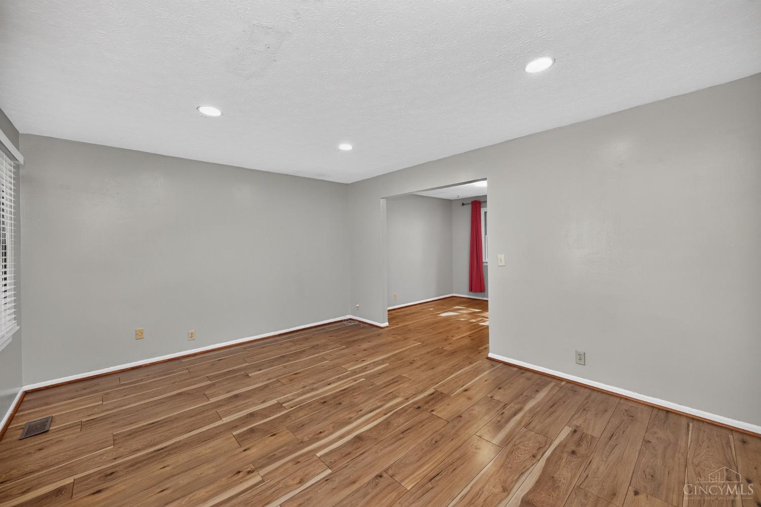 7532 Cinnamon Woods Drive, West Chester, OH, 45069 — photo 6