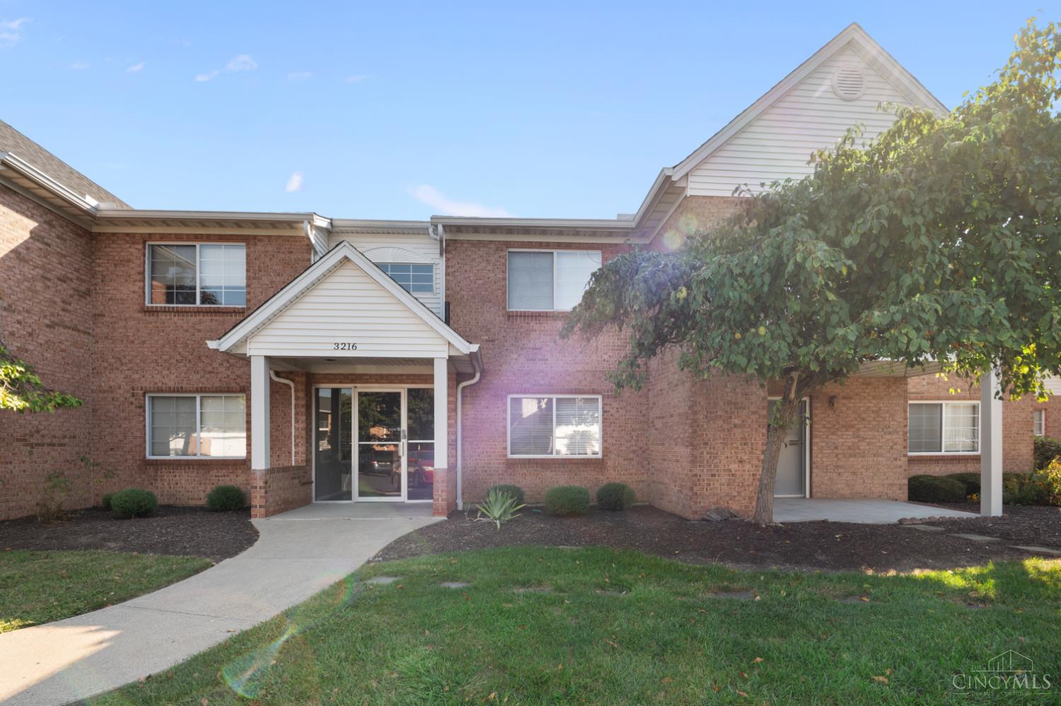 3216 Heritage Square