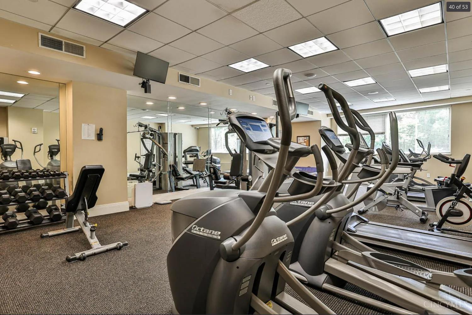 2200 Victory Parkway #806