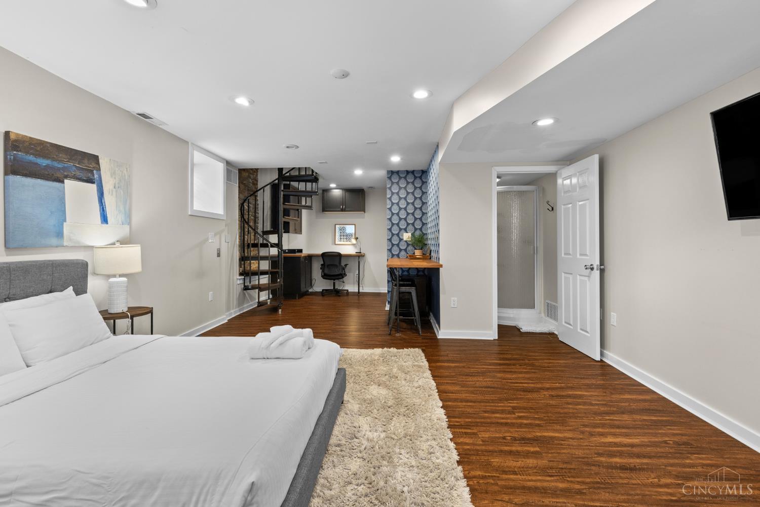 435 Milton Street, Cincinnati, OH, 45202 — photo 34