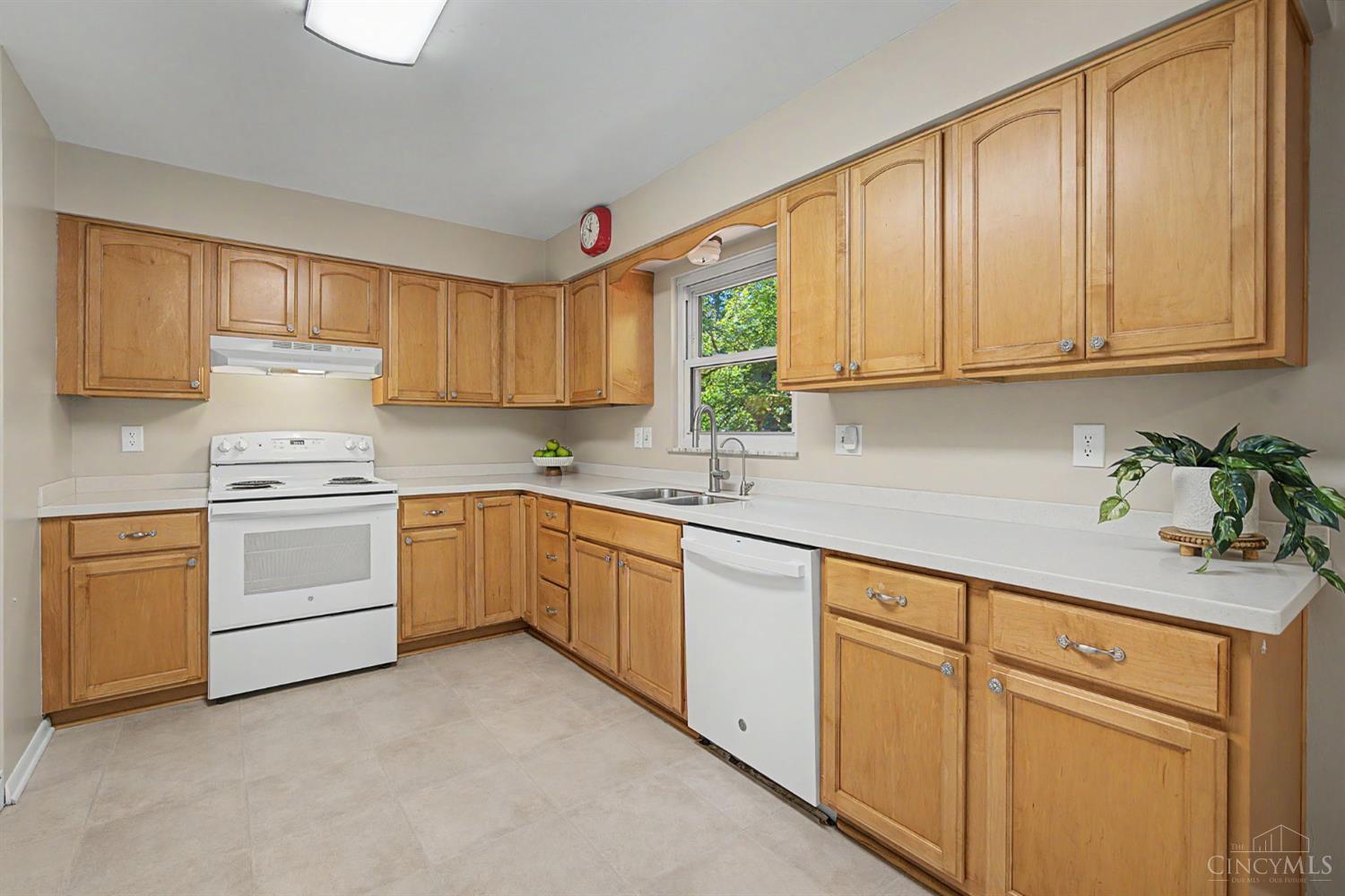 9169 Wintergreen Drive, West Chester, OH, 45069 — photo 16