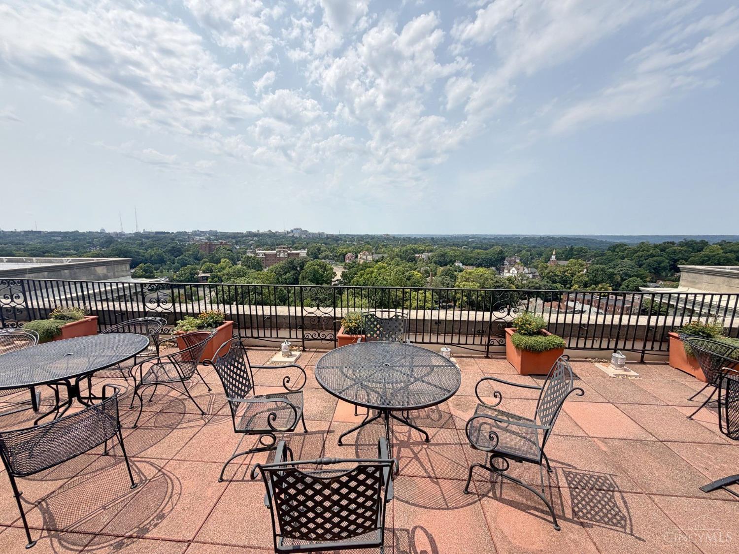 3900 Rose Hill Avenue #905A, Cincinnati, OH, 45229 — photo 17