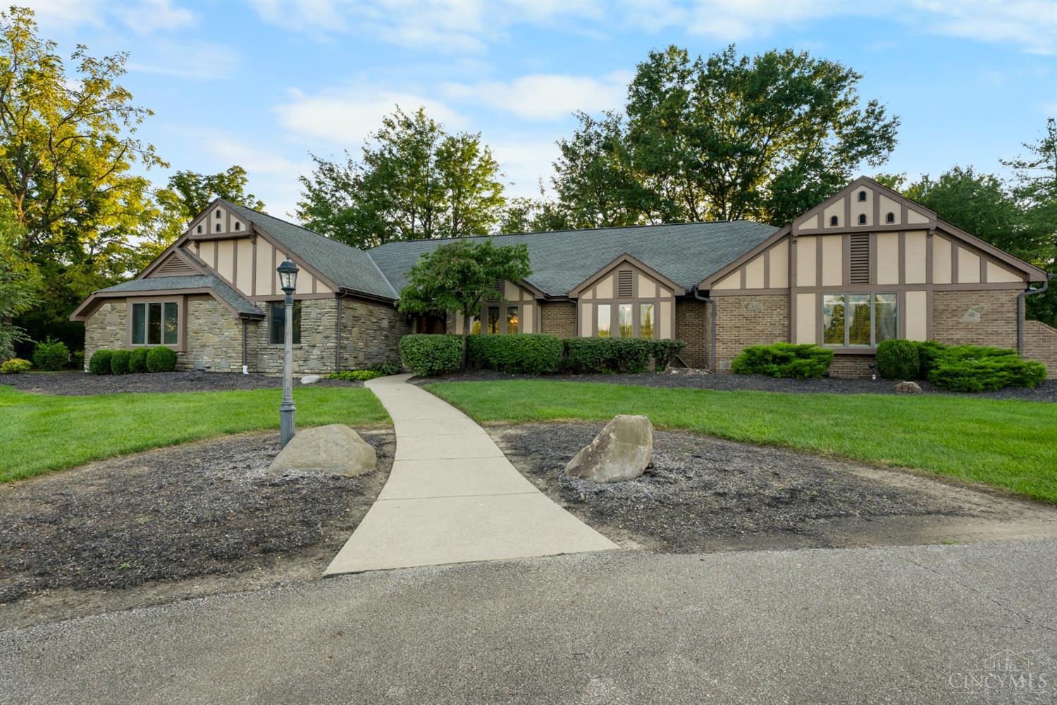 Photo 2 of Sale Pending at 3185 Rockyhill Dr, Ross Twp, OH 45013 | MLS# 1893181 | Listing updated on 2026-09-13