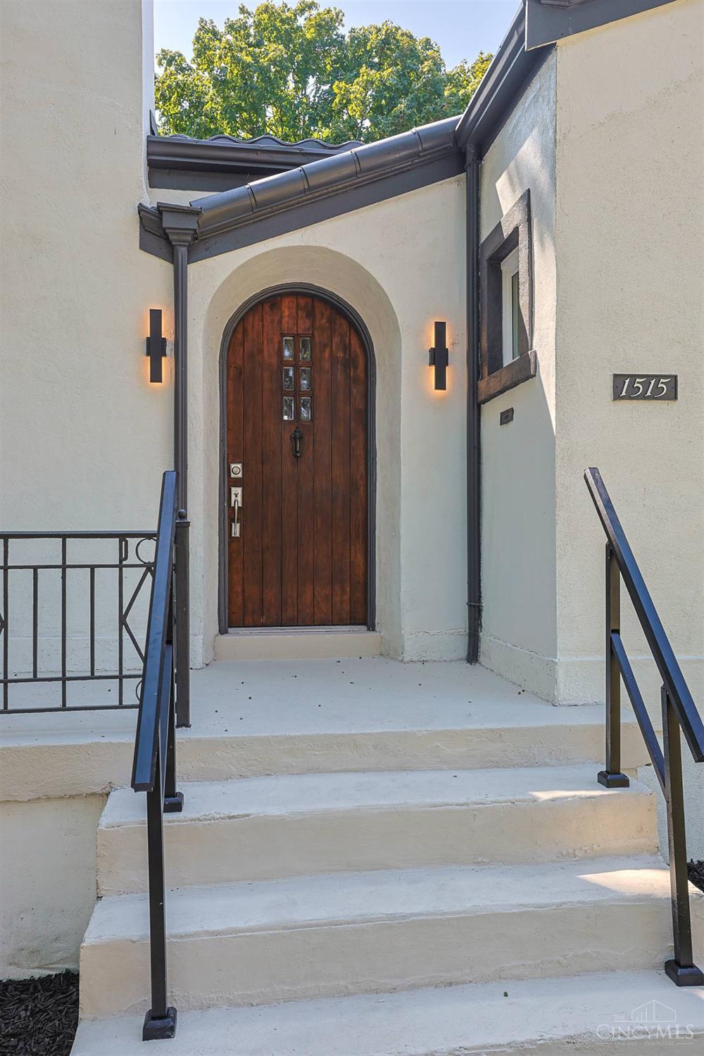 Photo 3 of Sale Pending at 1515 Kenova Ave, Cincinnati, OH 45237 | MLS# 1893169 | Listing updated on 2026-09-15