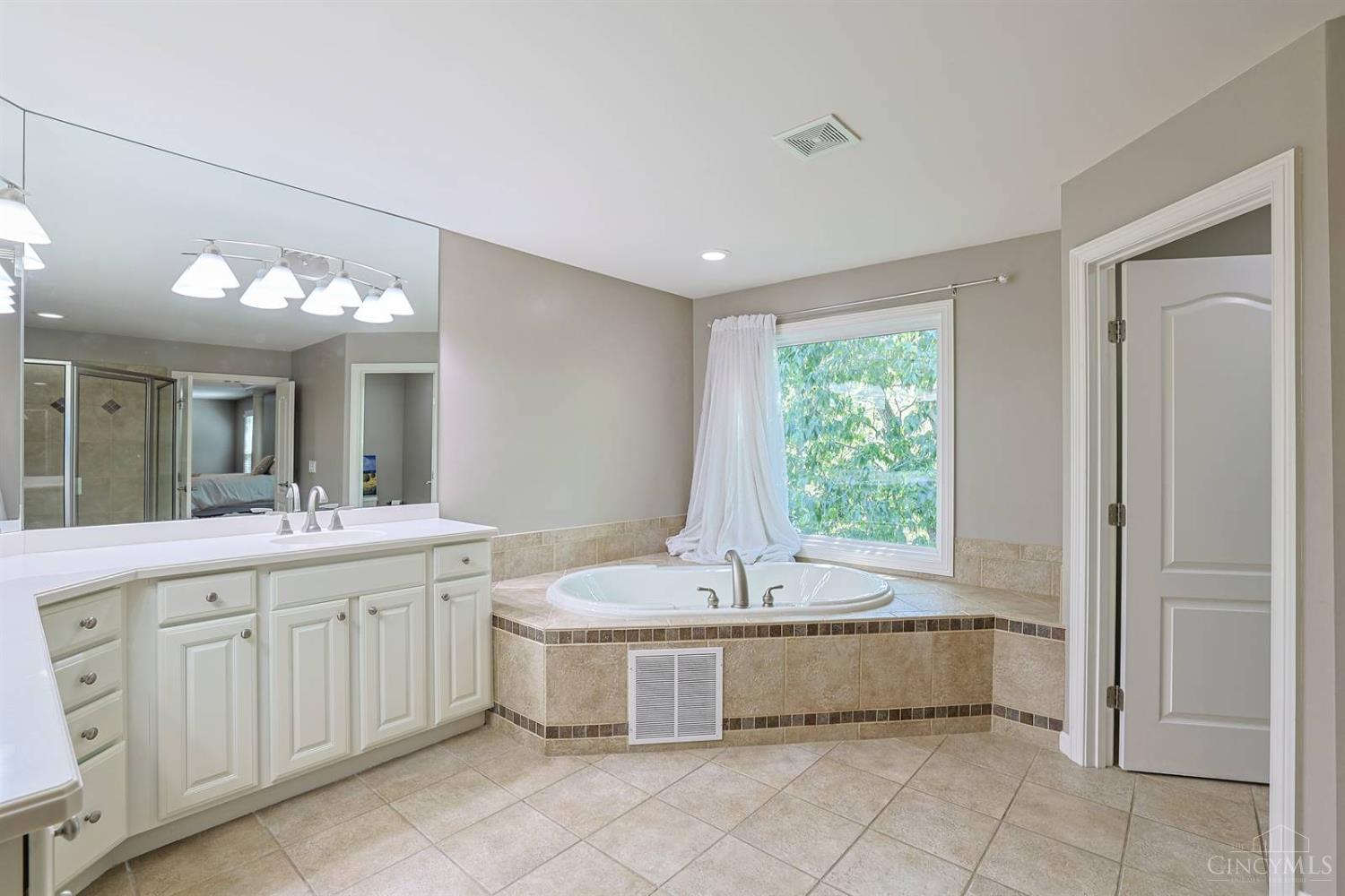 785 Cedar Drive, Miami Twp, OH, 45140 — photo 21