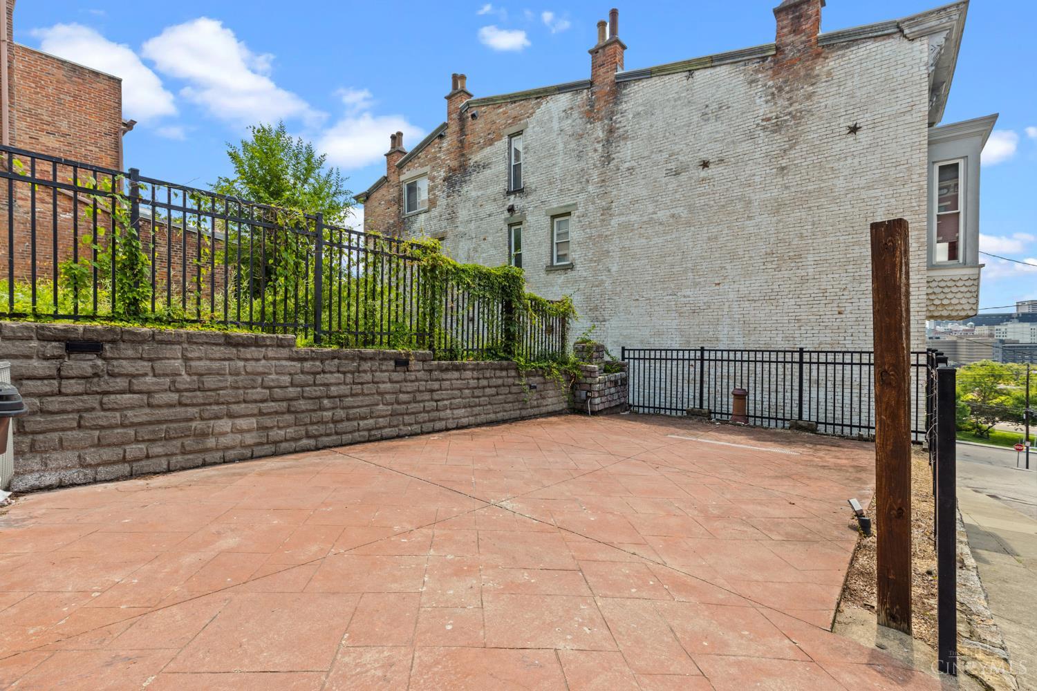 435 Milton Street, Cincinnati, OH, 45202 — photo 11