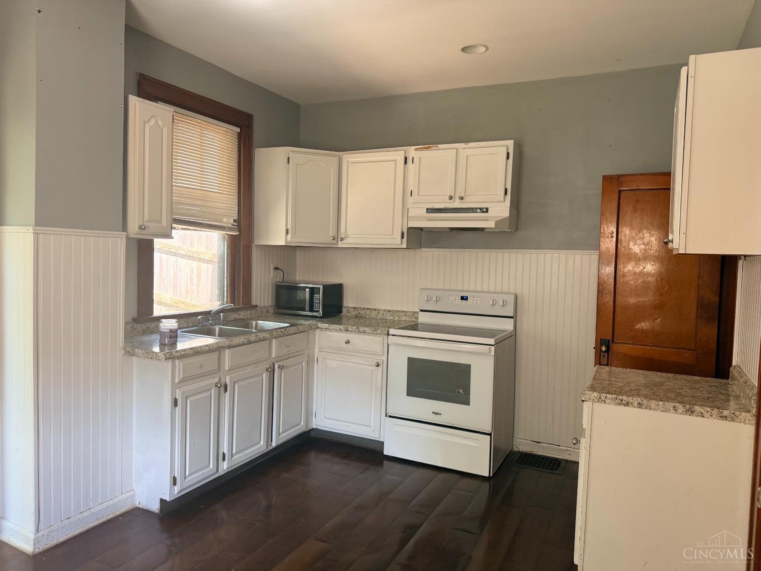 1633 First Avenue, Cincinnati, OH, 45205 — photo 13