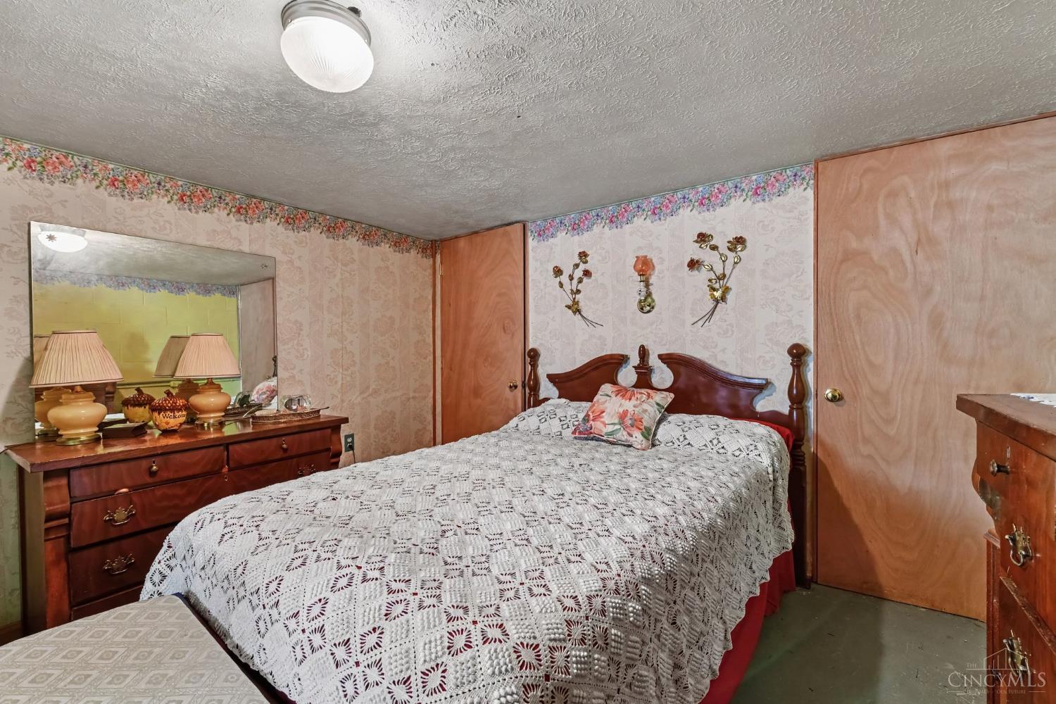 1327 Libby Lane, Ohio Twp, OH, 45157