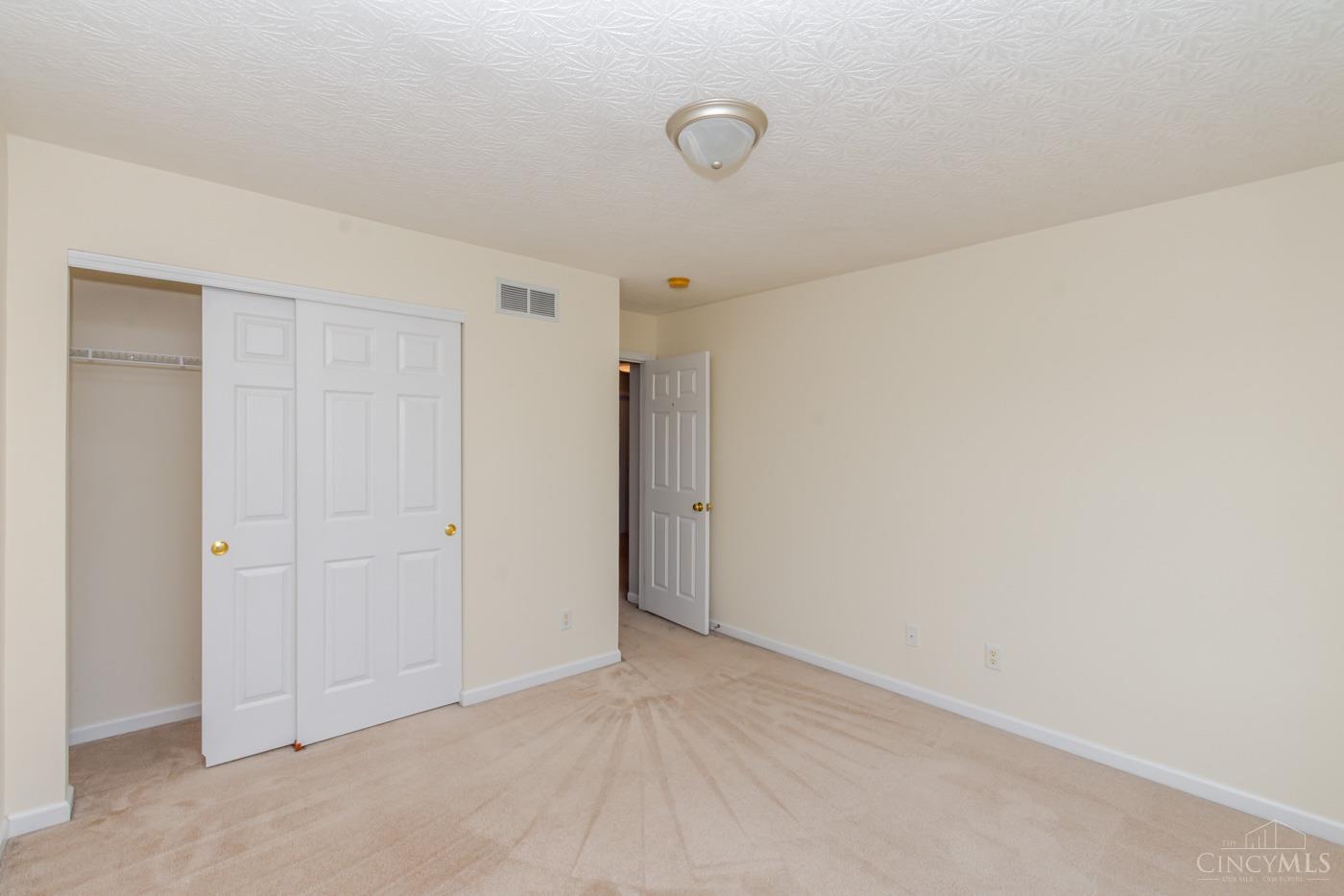 6489 Michele Lane, Liberty Twp, OH, 45044 — photo 35