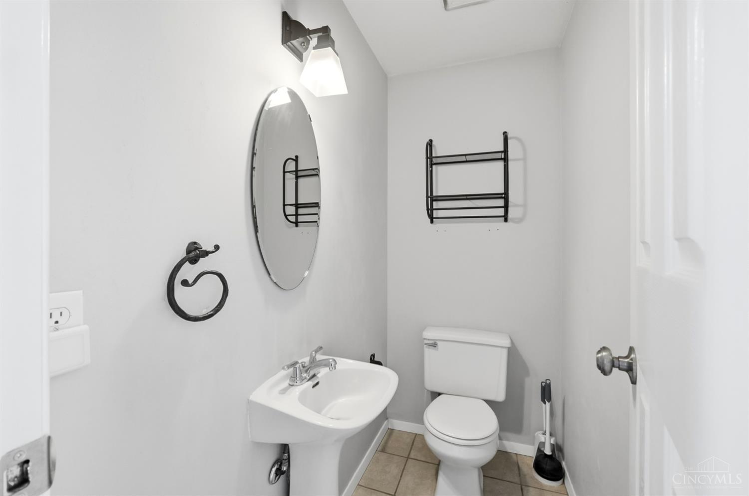 2823 Keystone Drive, Cincinnati, OH, 45230 — photo 25