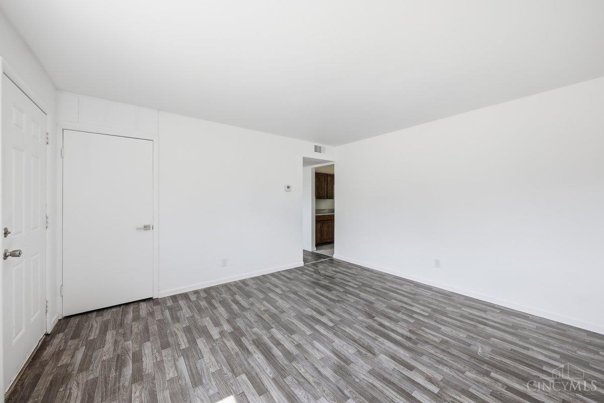 4637 Vanguard Avenue, Jefferson Twp, OH, 45417 — photo 3