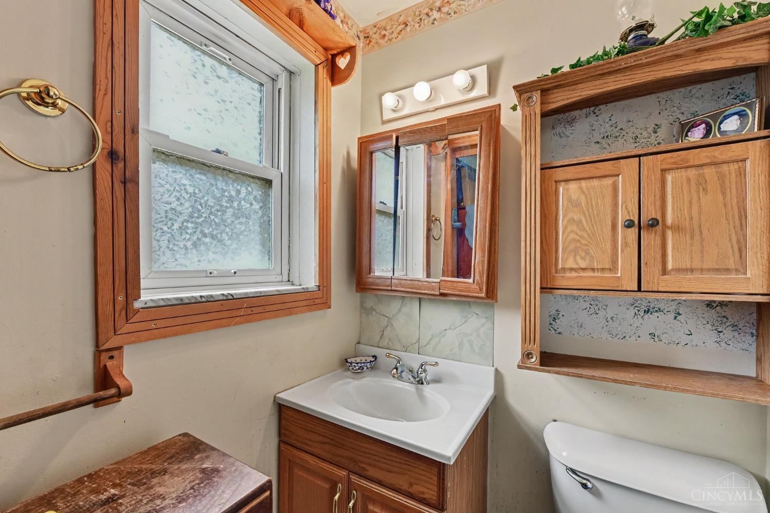 1327 Libby Lane, Ohio Twp, OH, 45157