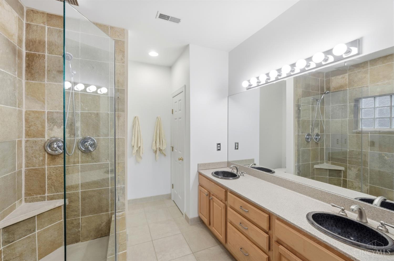 336 Boal Street, Cincinnati, OH, 45202 — photo 35