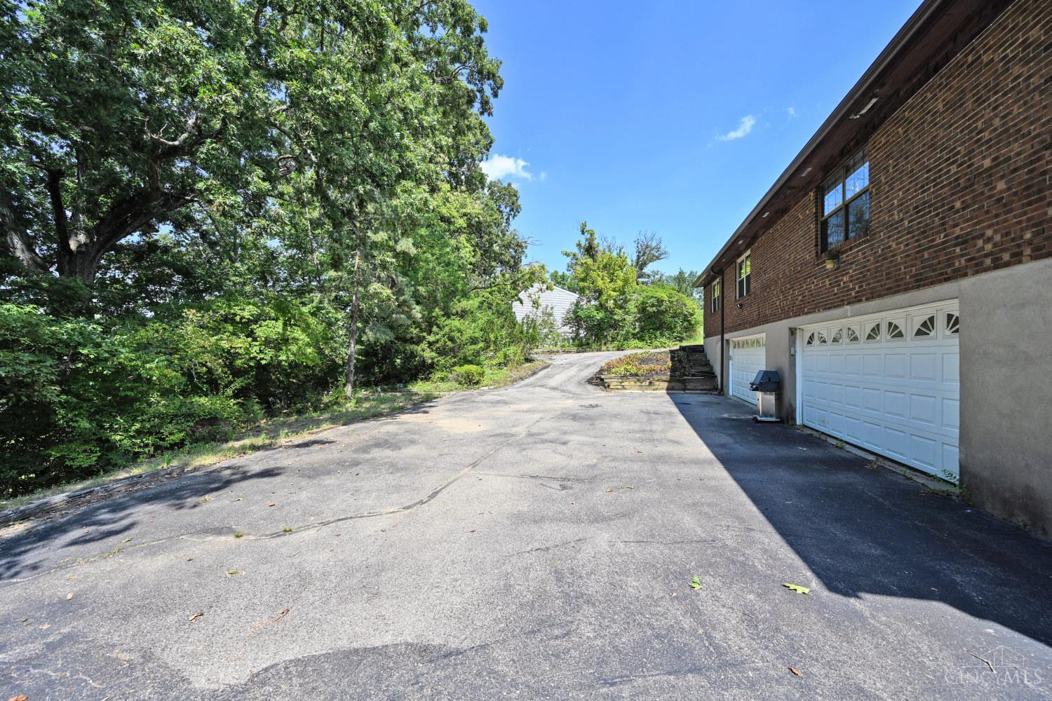 10205 Hightower Court, Montgomery, OH, 45249 — photo 48
