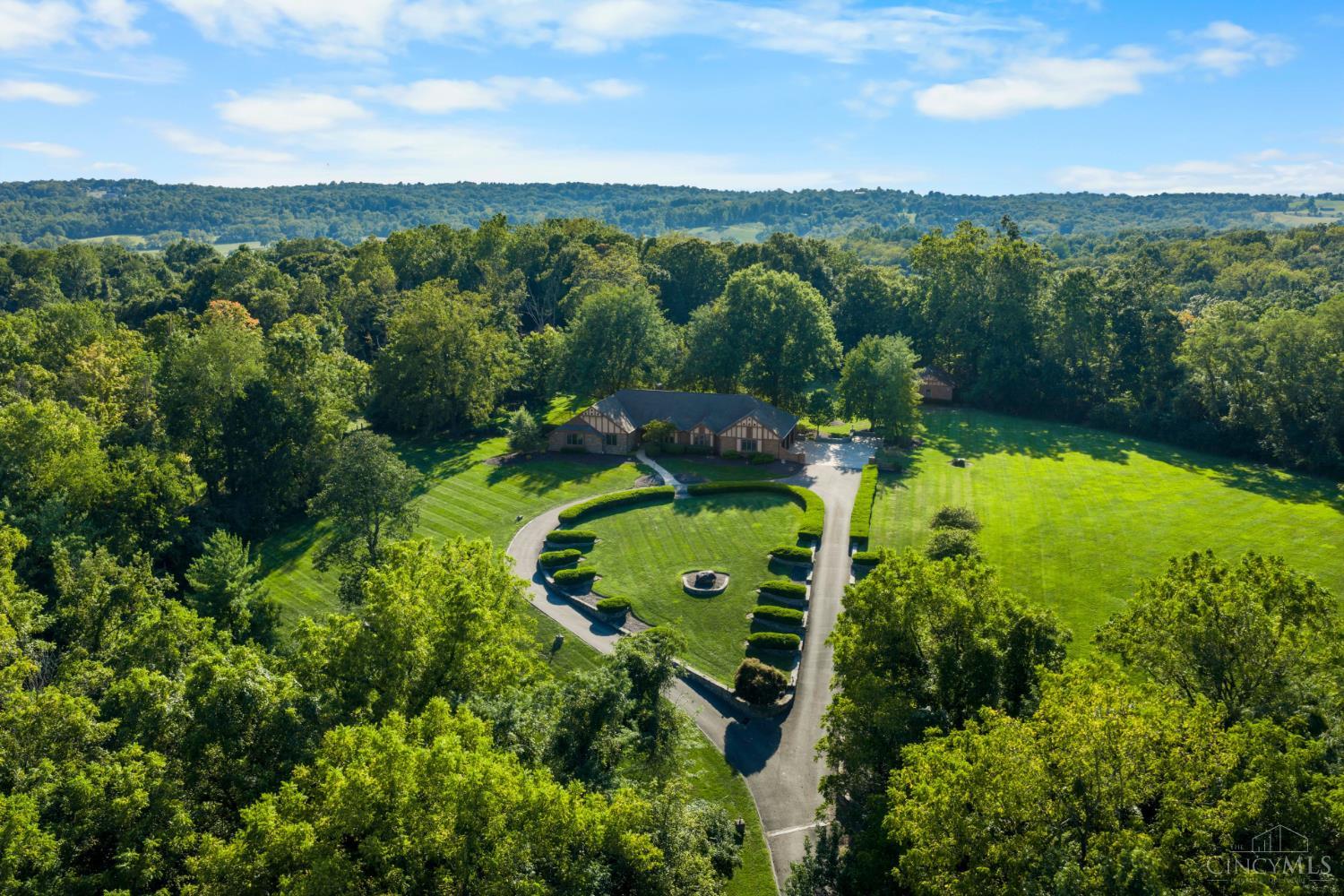 Photo 4 of Sale Pending at 3185 Rockyhill Dr, Ross Twp, OH 45013 | MLS# 1893181 | Listing updated on 2026-09-13