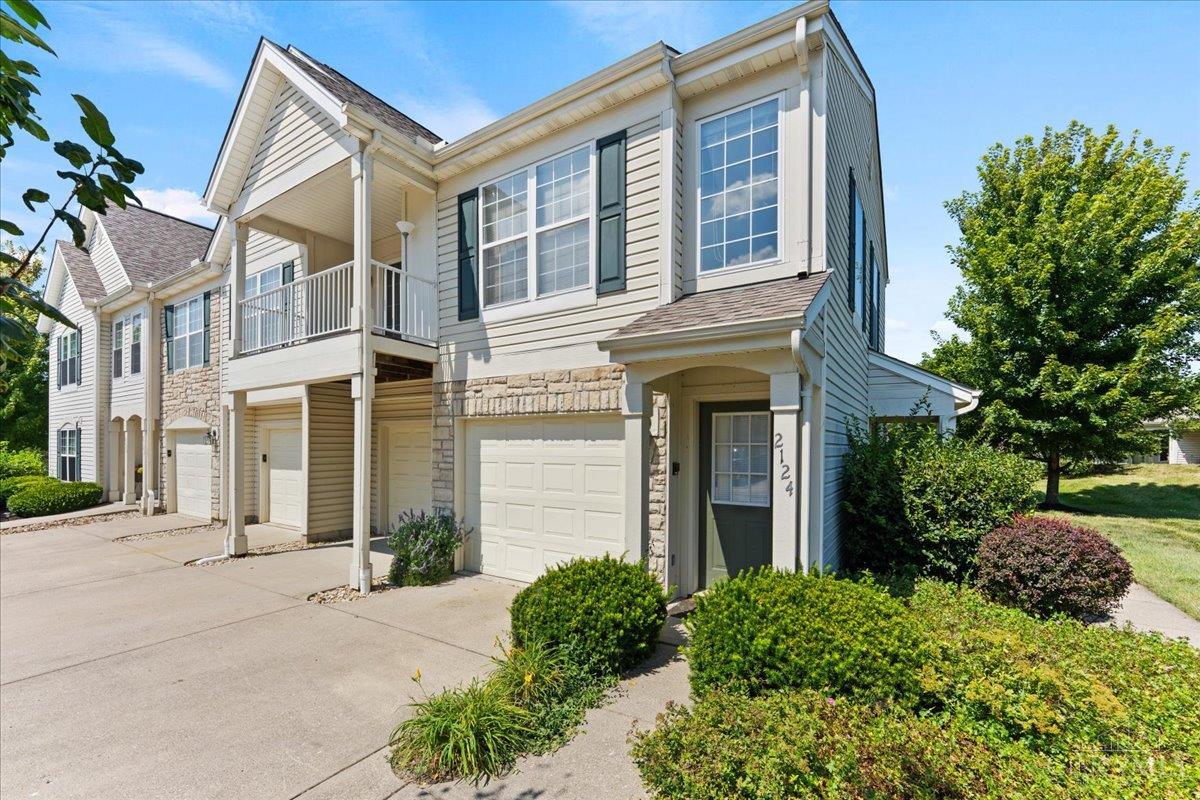 2124 Commons Circle