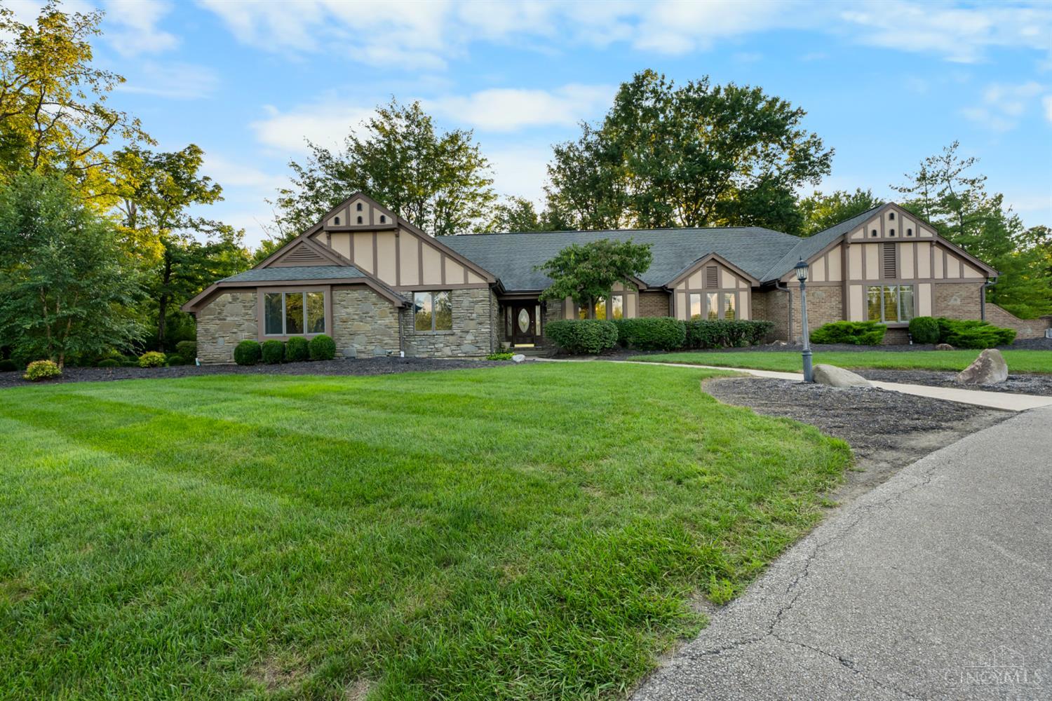 Photo 2 of Sale Pending at 3185 Rockyhill Dr, Ross Twp, OH 45013 | MLS# 1893181 | Listing updated on 2026-09-13