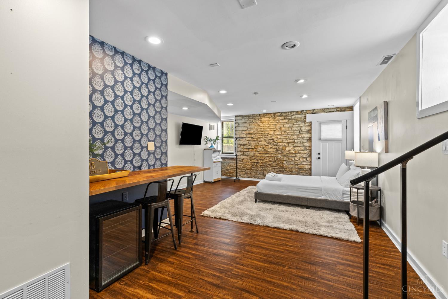 435 Milton Street, Cincinnati, OH, 45202 — photo 32