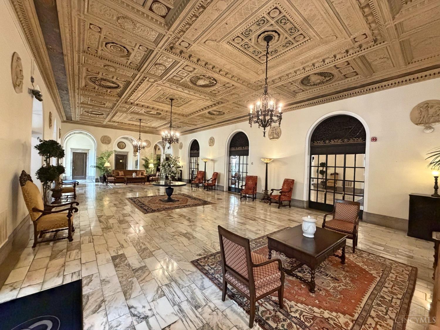 3900 Rose Hill Avenue Unit: 905A
