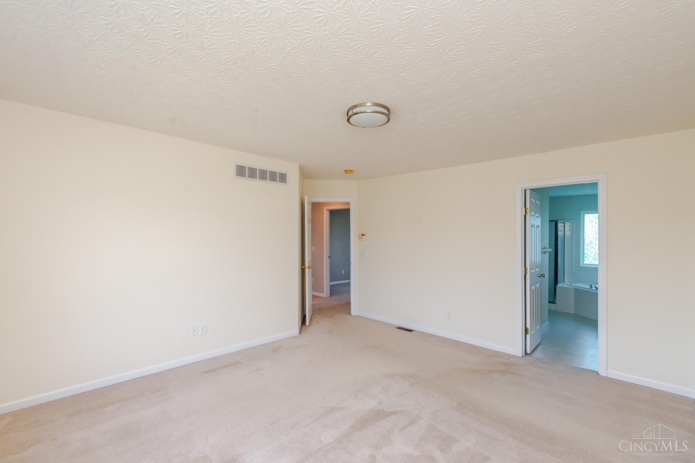 6489 Michele Lane, Liberty Twp, OH, 45044 — photo 8