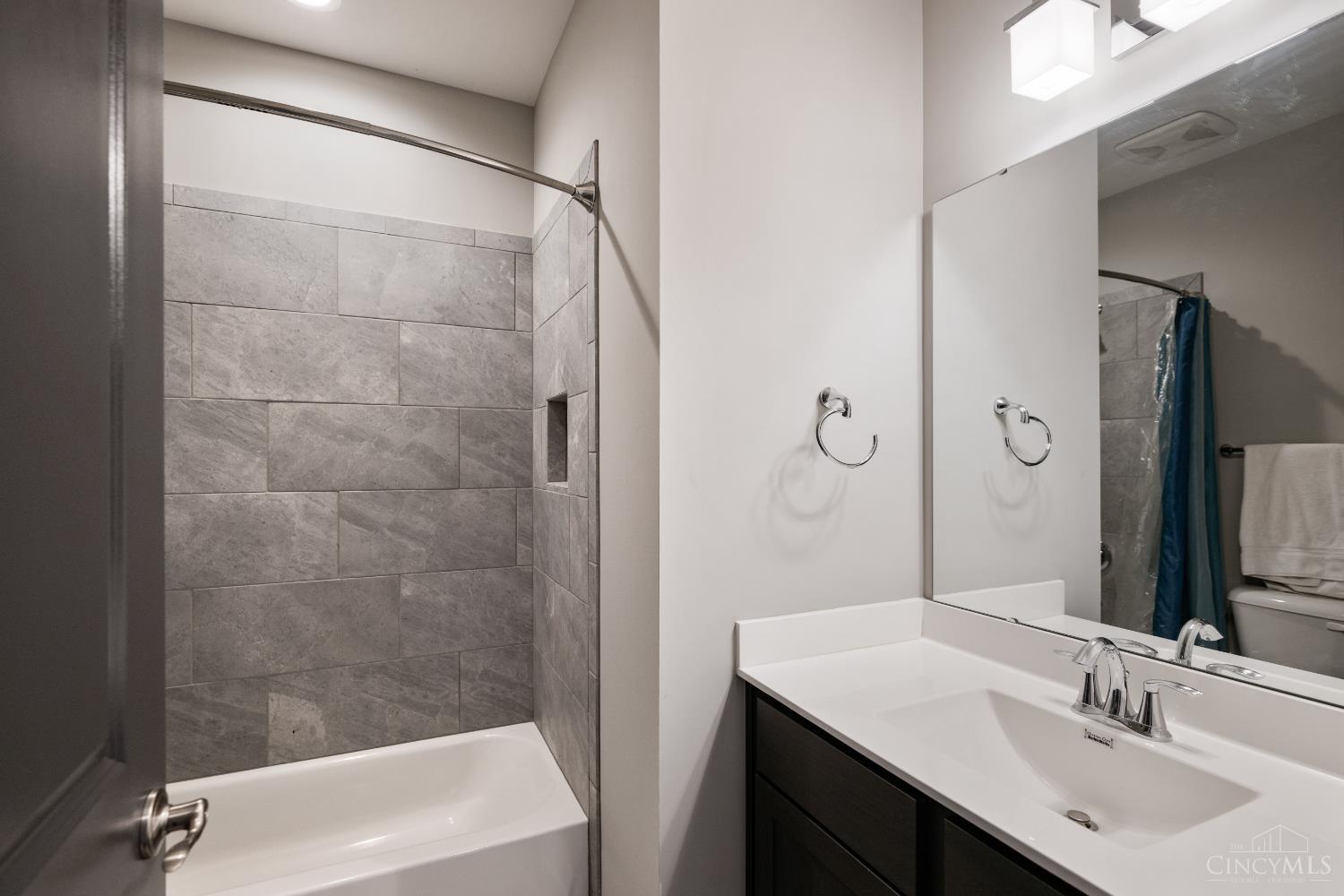 3118 Woodburn Avenue, Cincinnati, OH, 45207 — photo 27