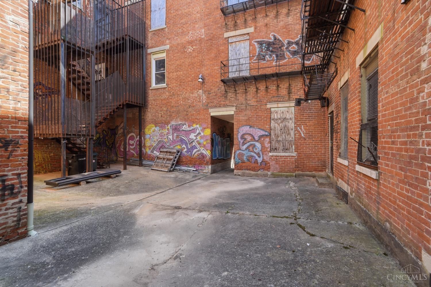 1637 Hughes Street, Cincinnati, OH, 45202 — photo 24
