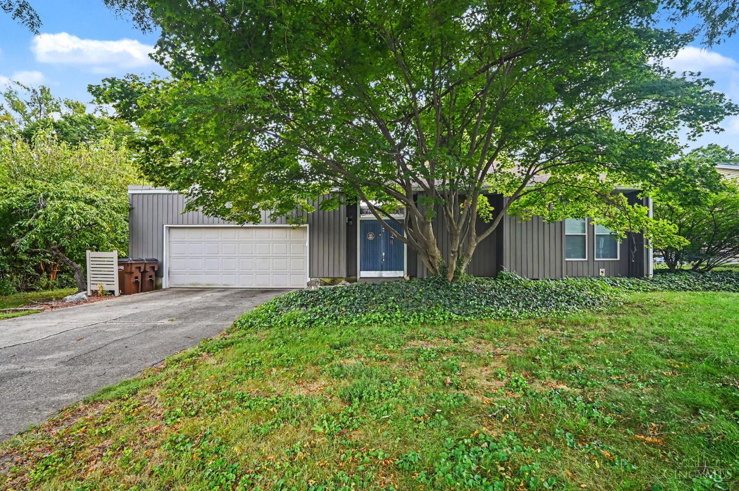 Photo 1 of Sale Pending at 4520 Manchester Rd, Middletown, OH 45042 | MLS# 1893127 | Listing updated on 2026-10-01