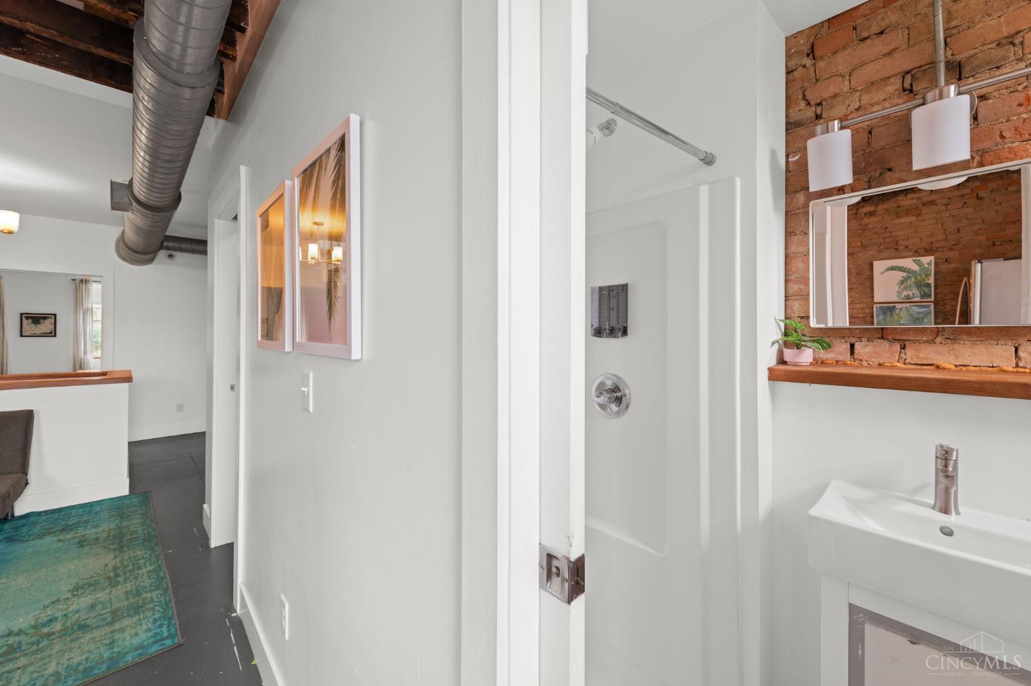 16 Thirteenth Street, Cincinnati, OH, 45202 — photo 32