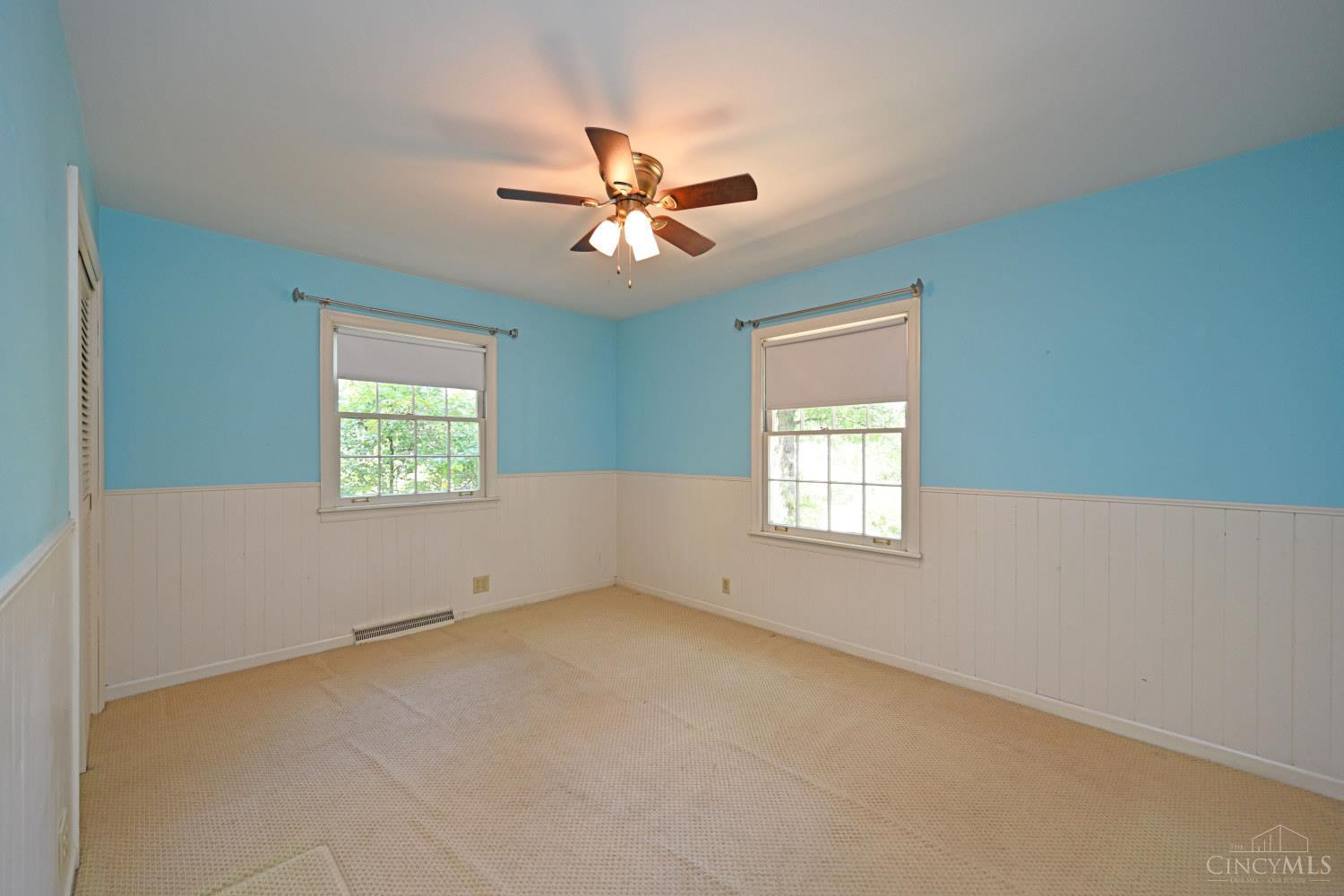 359 Woodknoll Terrace, Wyoming, OH, 45215 — photo 26