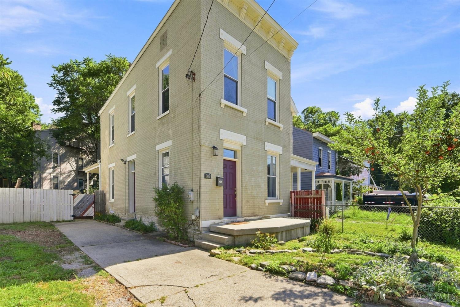 802 Delhi Avenue