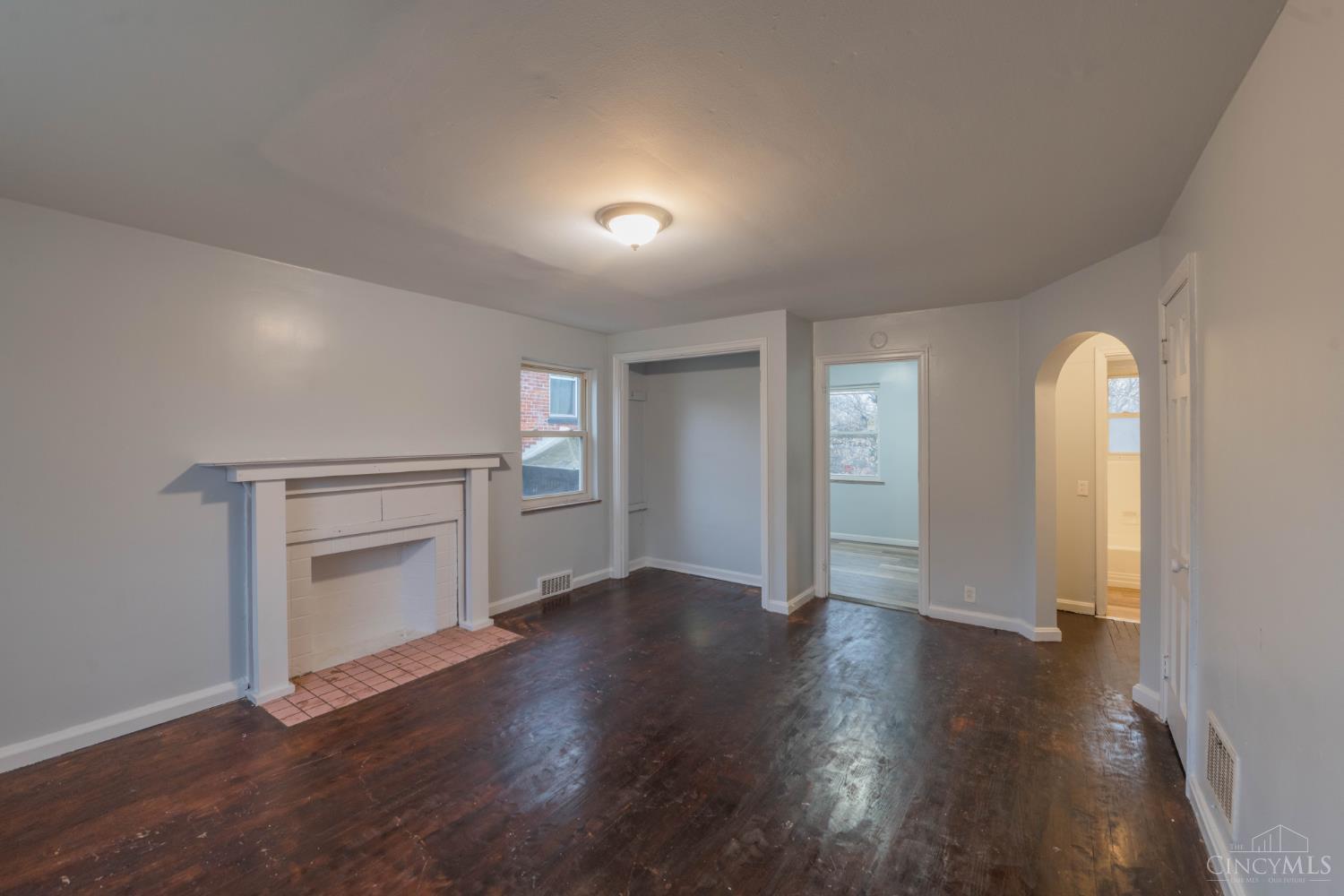 Photo 3 of Multi family home for sale at 735 Elberon Ave, Cincinnati, OH 45205 | MLS# 1893320 | Listing updated on 2026-09-23