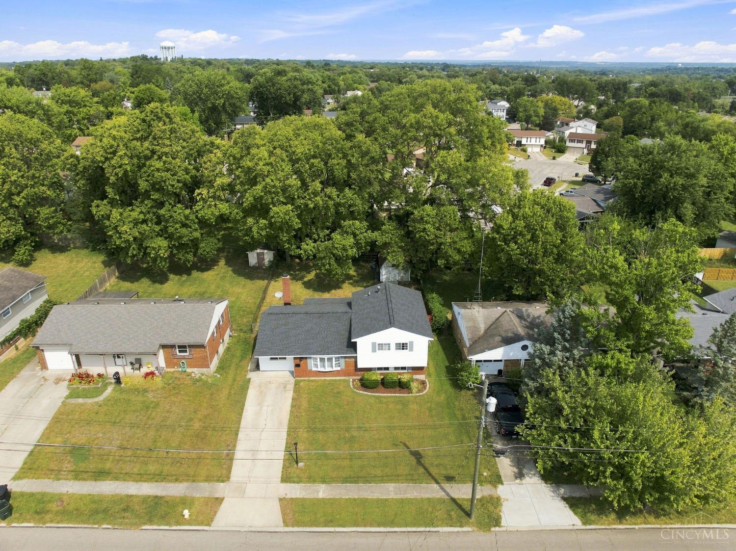 Photo 3 of Single family home for sale at 2536 Bracebridge Dr, Cincinnati, OH 45231 | MLS# 1893285 | Listing updated on 2026-10-06