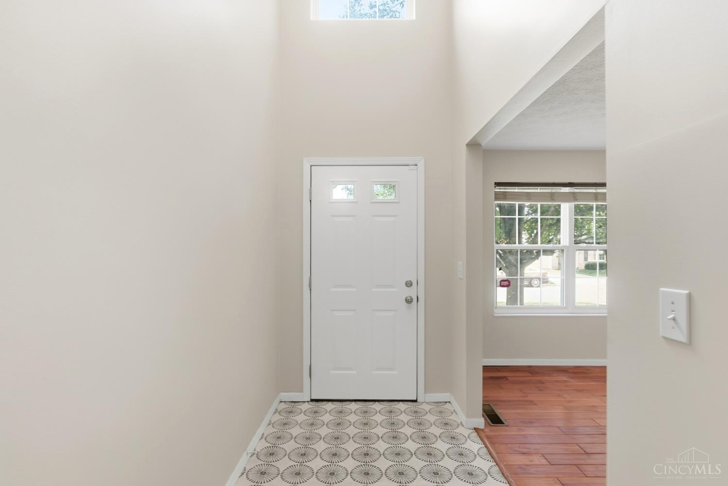 8427 Gettysburg Lane, Hamilton Twp, OH, 45039 — photo 5