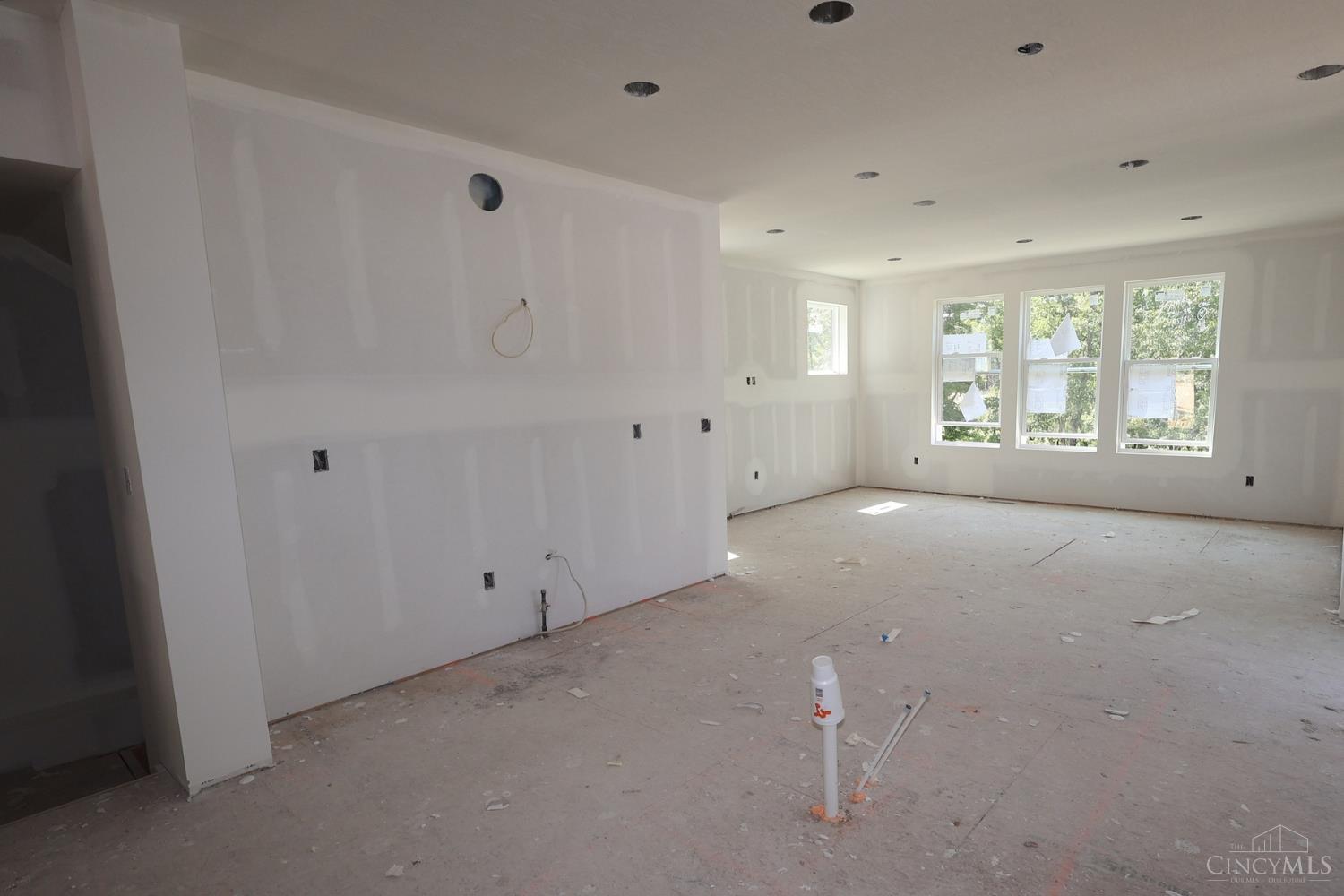 5735 Chesapeake Trail #38, Green Twp, OH, 45248 — photo 3