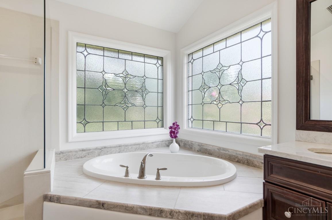 7706 Falling Waters Court, West Chester, OH, 45069 — photo 32