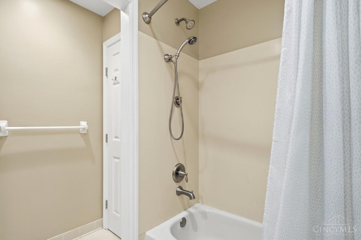 7706 Falling Waters Court, West Chester, OH, 45069 — photo 41