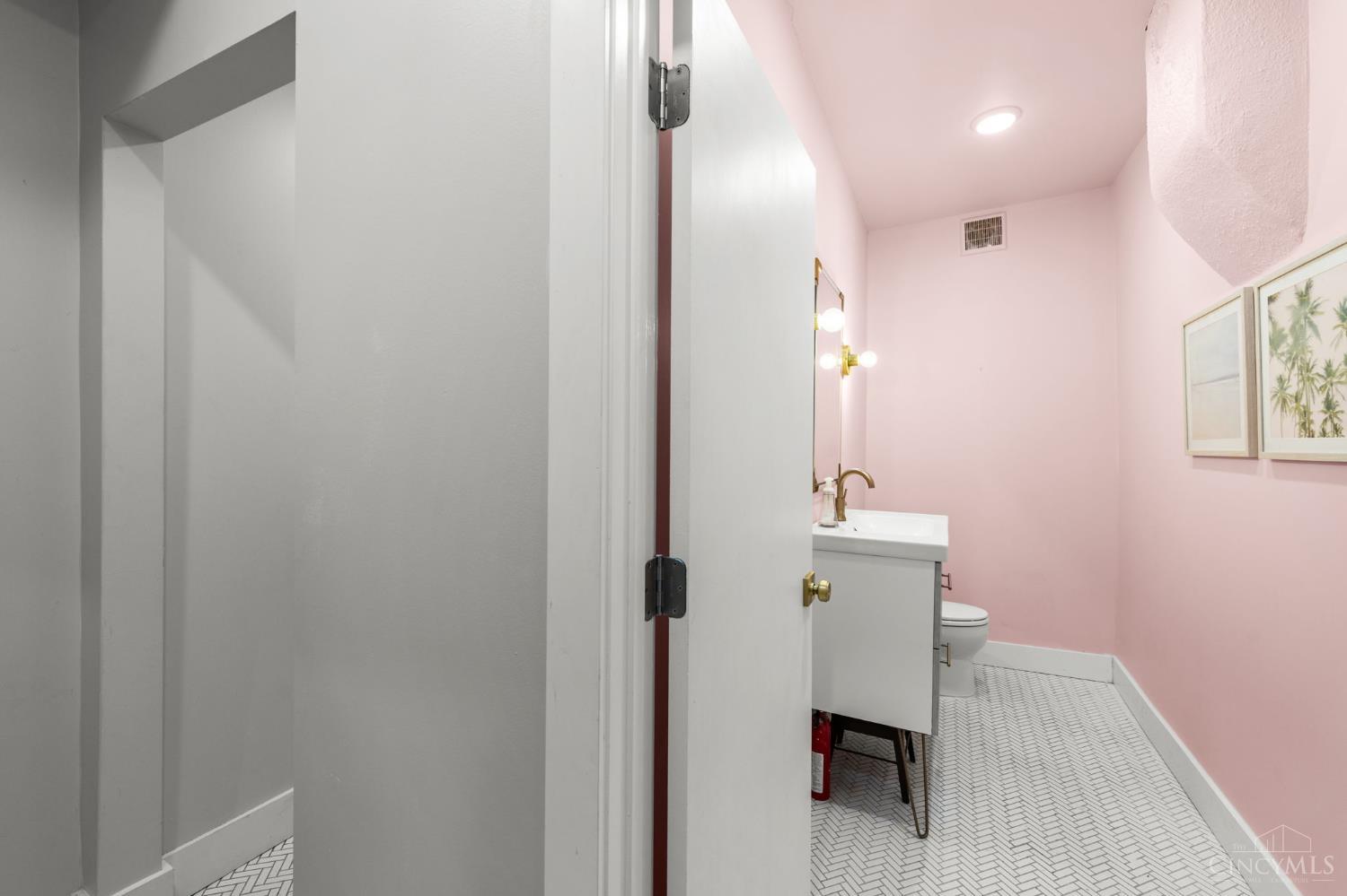 16 Thirteenth Street, Cincinnati, OH, 45202 — photo 13