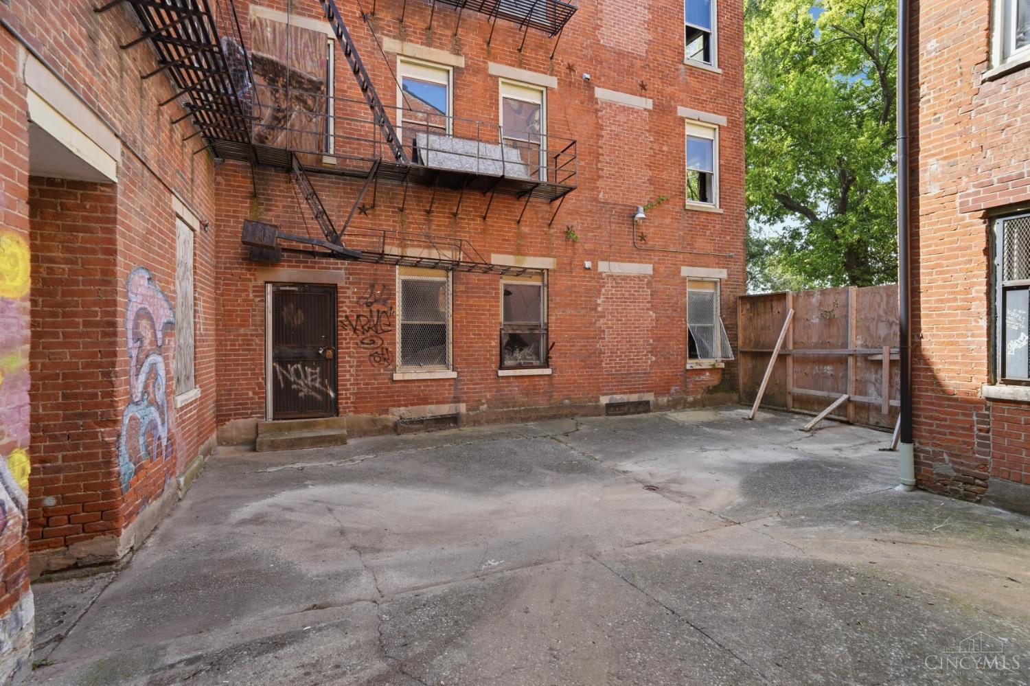 1637 Hughes Street, Cincinnati, OH, 45202 — photo 22