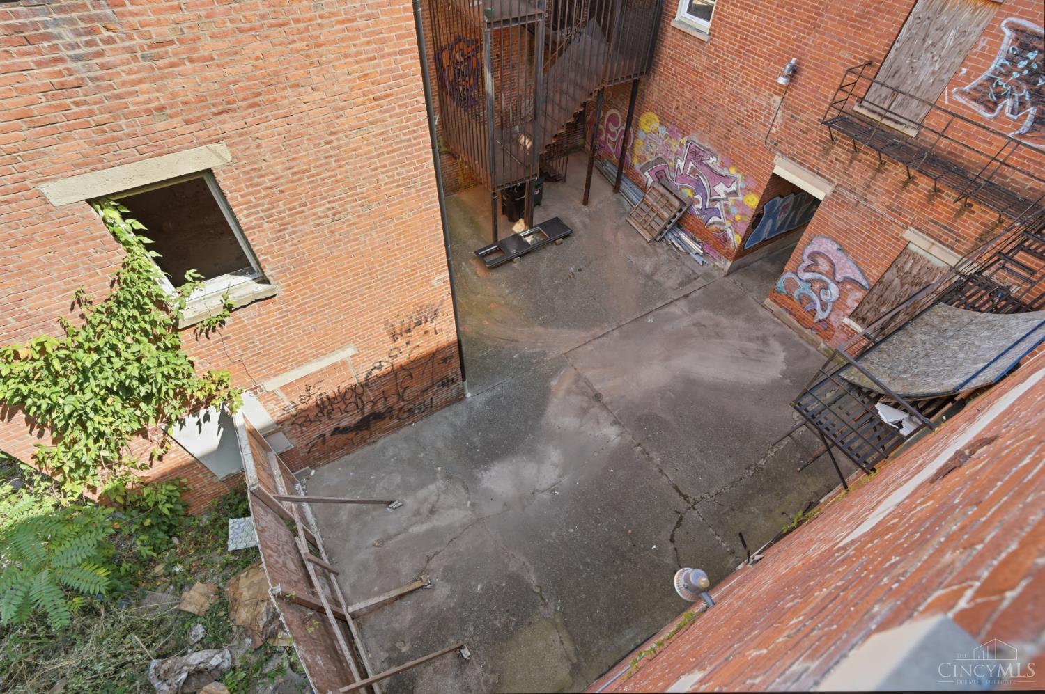 1637 Hughes Street, Cincinnati, OH, 45202 — photo 12